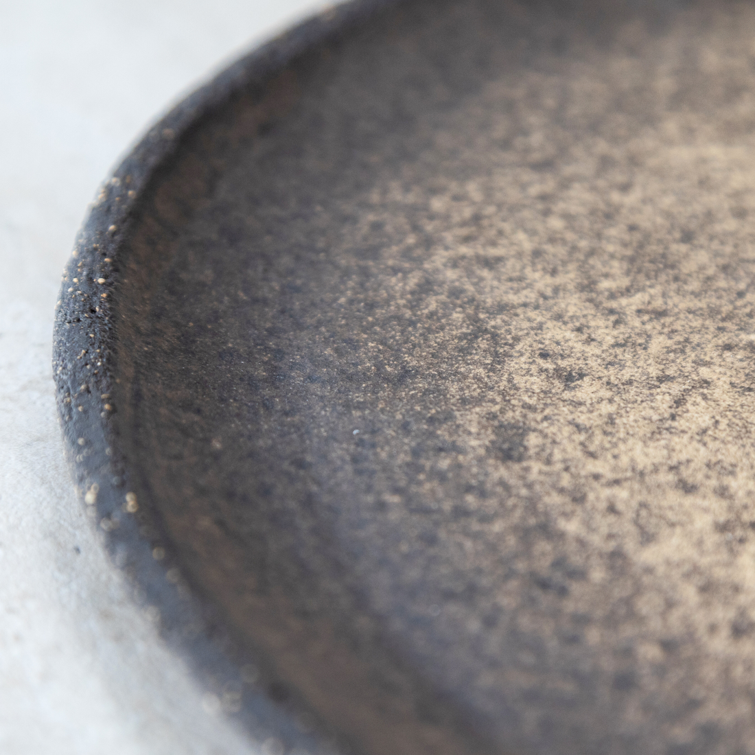 Thira Plate